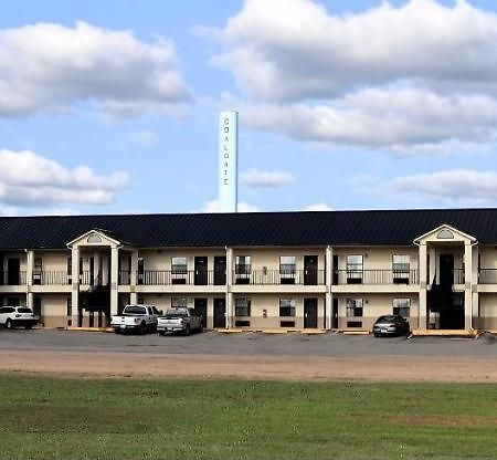 Hiway Inn Express Coalgate Exterior photo